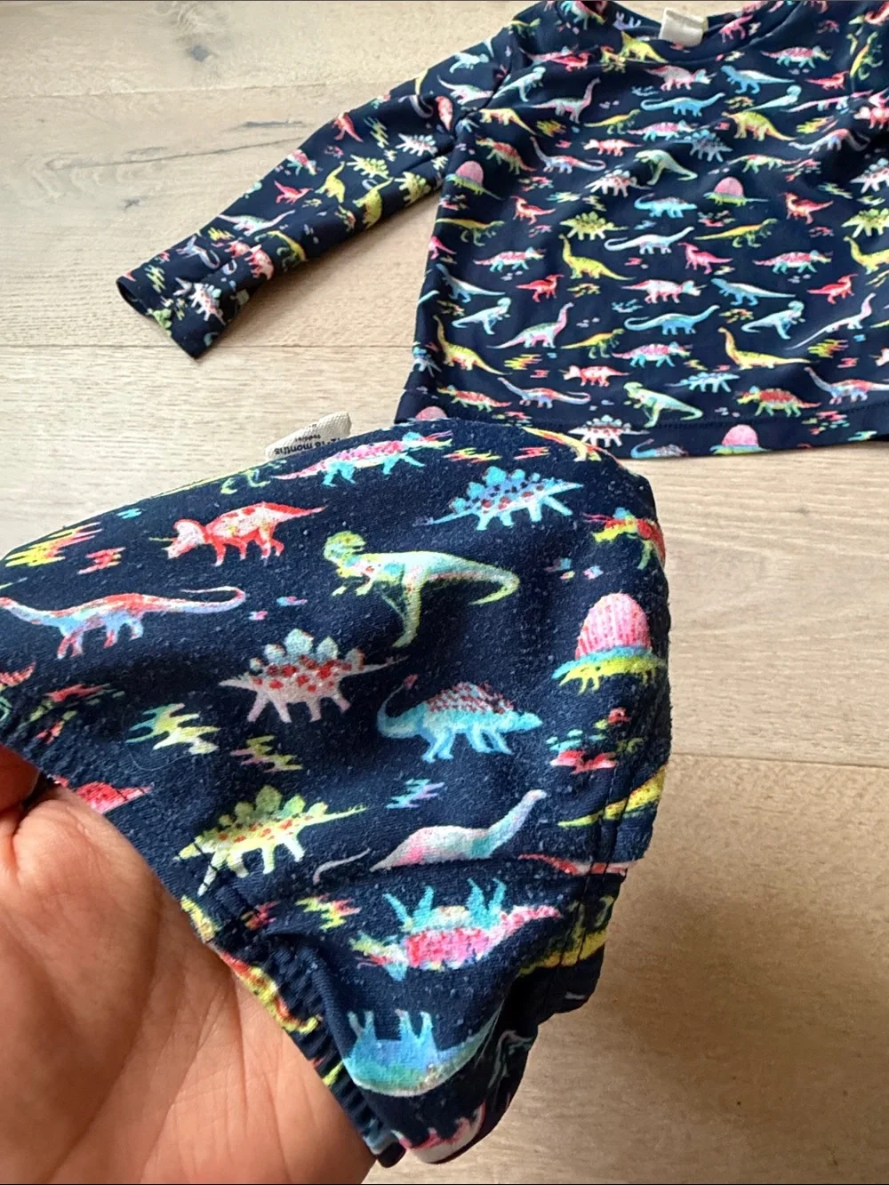 Gap girls  Navy Dinosaur Swim long Top rashguard Matching Swim bottoms 12-18 m